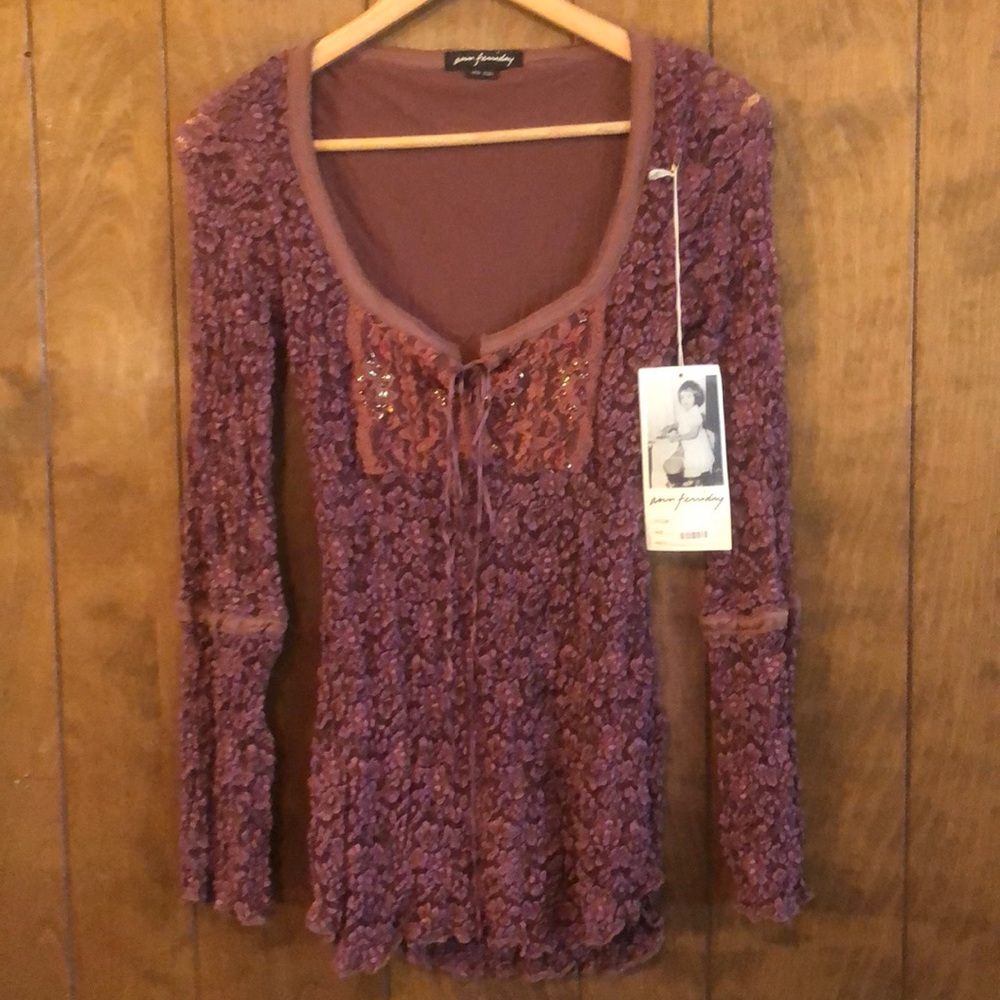 Women’s designer top long sleeve